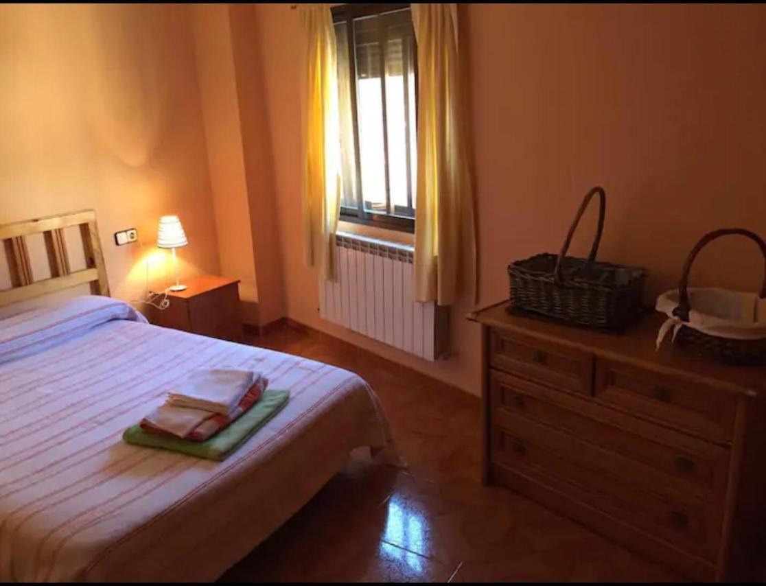 Casa En El Corazon De Gredos, Amplia Y Agradable. Villa Navacepeda de Tormes Bagian luar foto